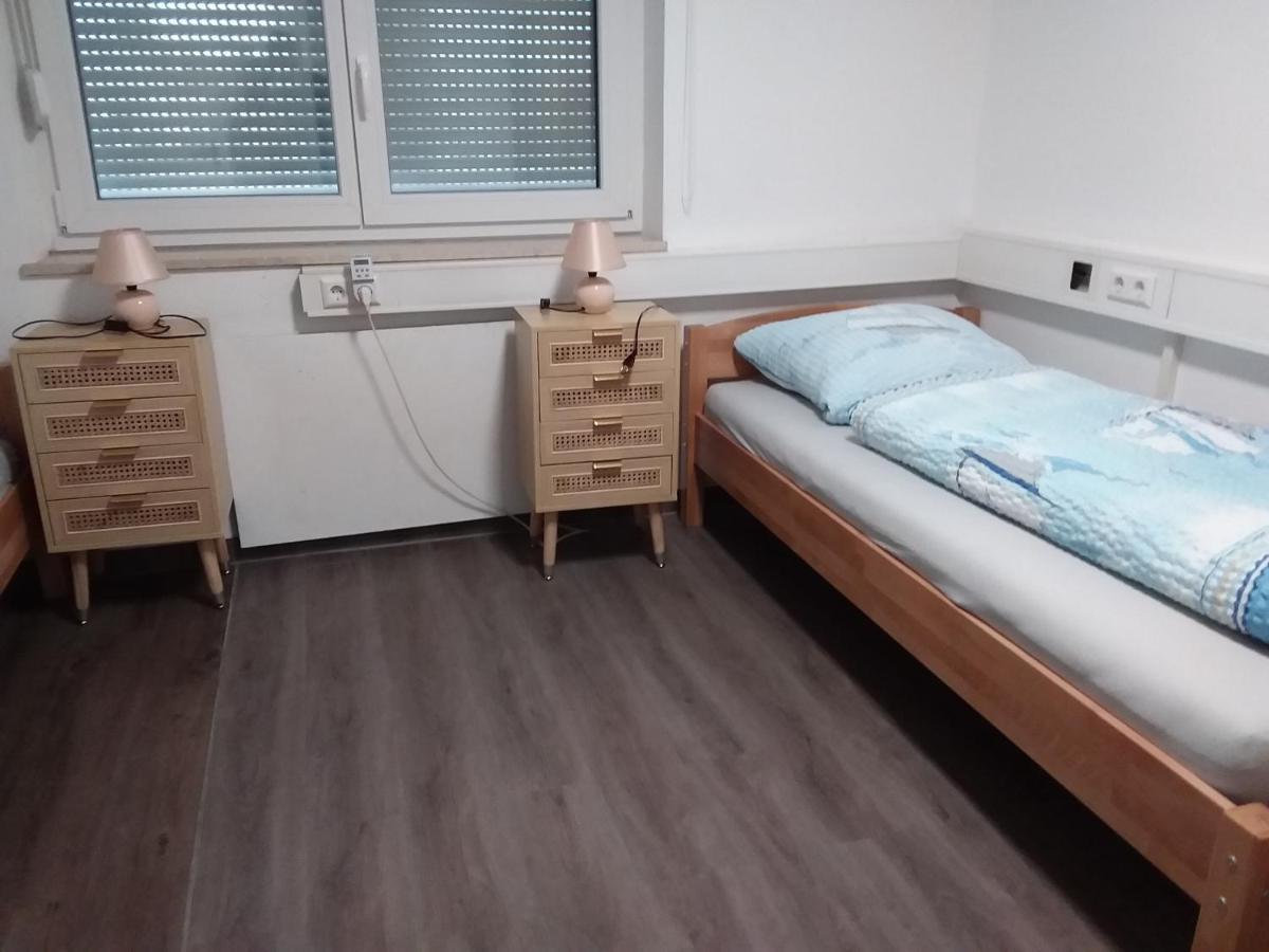Nguyen Le 3 Schlafzimmer, 7 Bette,Dusche, 2 Wc , Kueche Ab 2 Uebernachtungen Neukirch  Exterior foto