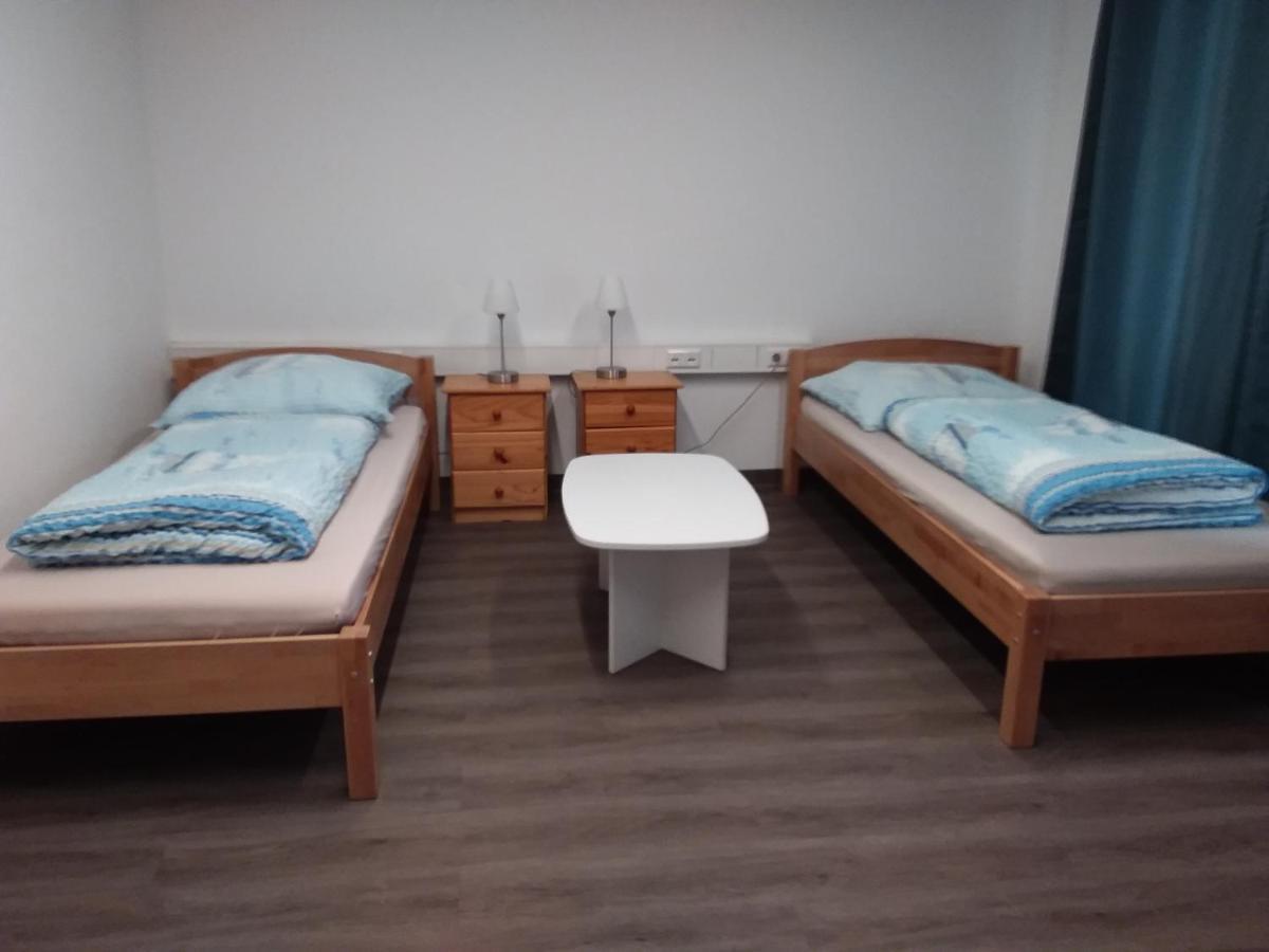 Nguyen Le 3 Schlafzimmer, 7 Bette,Dusche, 2 Wc , Kueche Ab 2 Uebernachtungen Neukirch  Exterior foto
