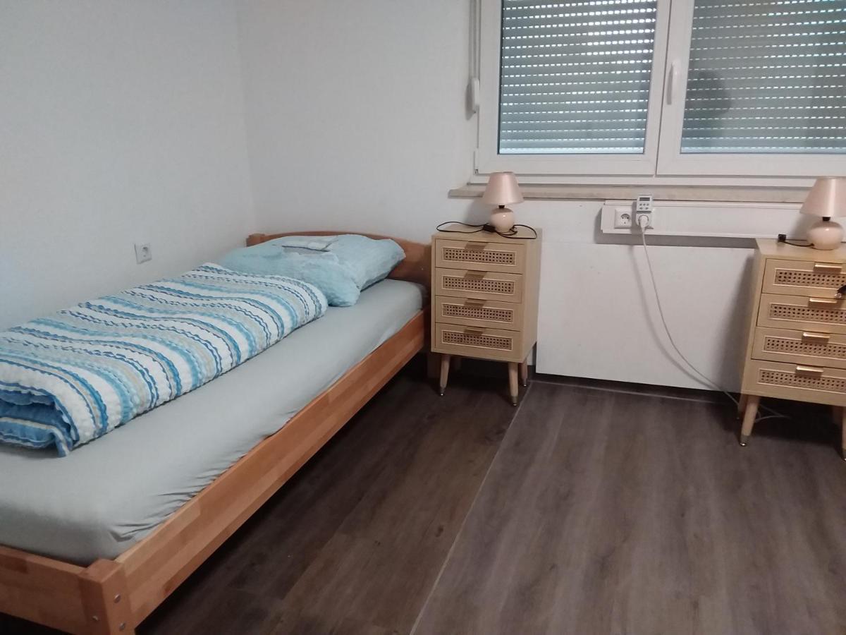 Nguyen Le 3 Schlafzimmer, 7 Bette,Dusche, 2 Wc , Kueche Ab 2 Uebernachtungen Neukirch  Exterior foto